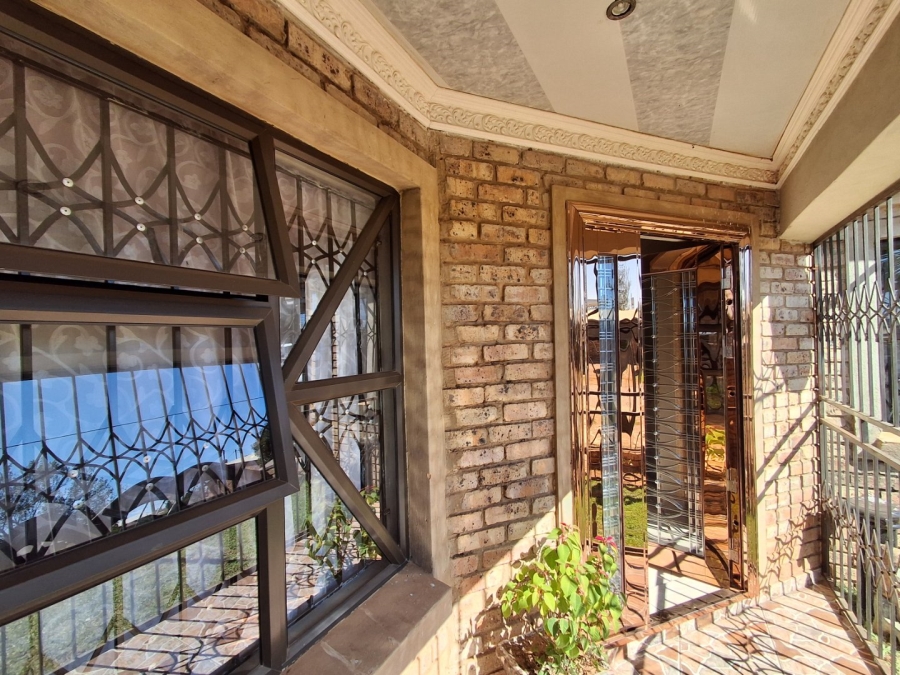 3 Bedroom Property for Sale in Ikageng North West
